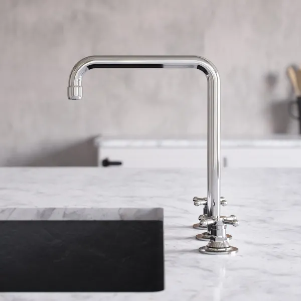 Hassel&Teudt HHV605 S06 - Köksblandare med svängbar pip, Krom