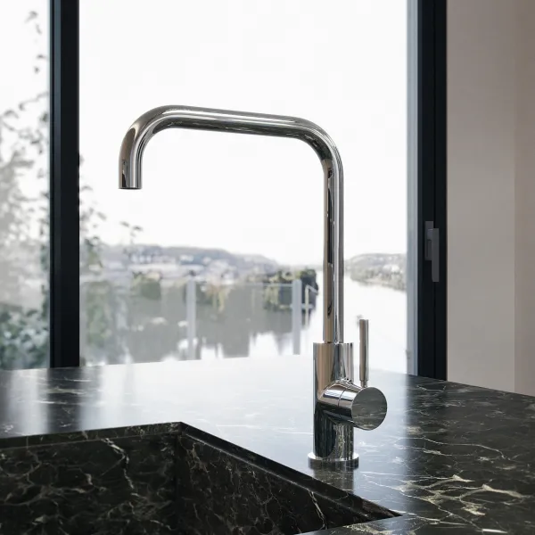 Semplice SKV102 - Köksblandare, U22-Pip, Krom