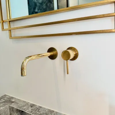 Semplice SHV502 - Engreppsblandare för tvättställ, 22 cm pip, polerad mässing naturfärg