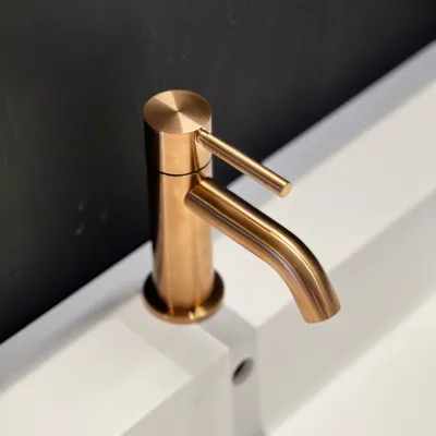 Semplice SHV401 - Engreppsblandare för tvättställ, PVD-borstad koppar
