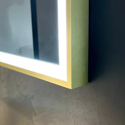Pulcher Soho Mirror PSM-6080 - 60x80 cm. Spegel med ljus och ljusstyrning, matt mässingsfärgad ram