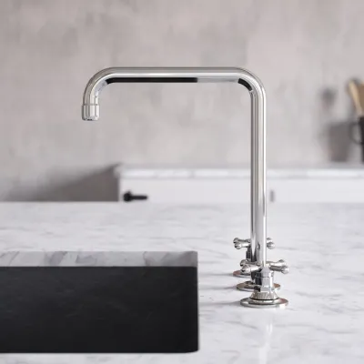 Hassel&Teudt HHV605 S06 - Köksblandare med svängbar pip, Krom