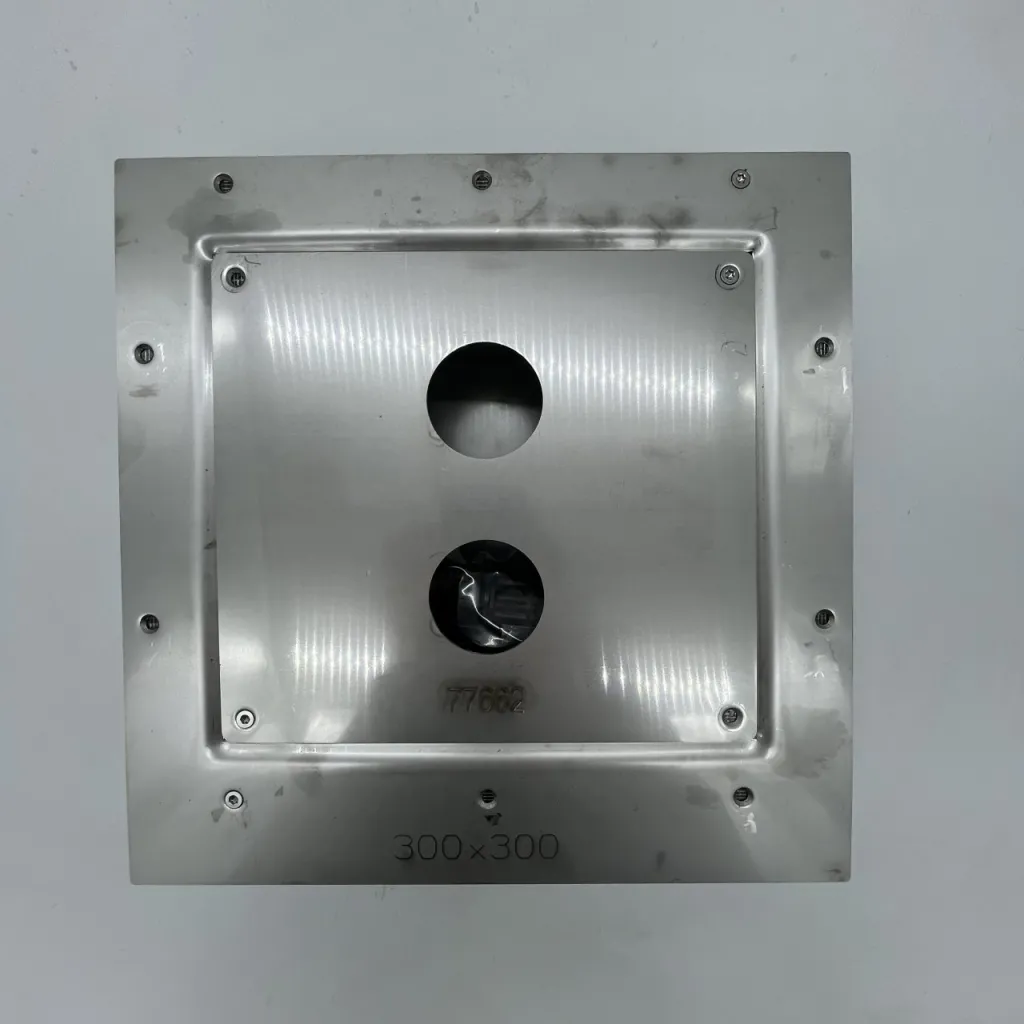 Semplice safetybox til SBR901 - 30x30x8 cm - För installation i Sverige och Norge