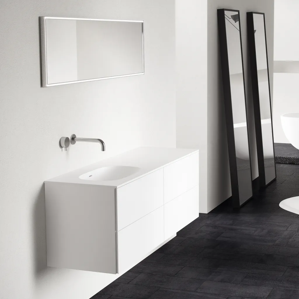 Block Soft 140L -  Badrumsmöbel 140x46 cm, mattvit med SolidTec® handfat till vänster.